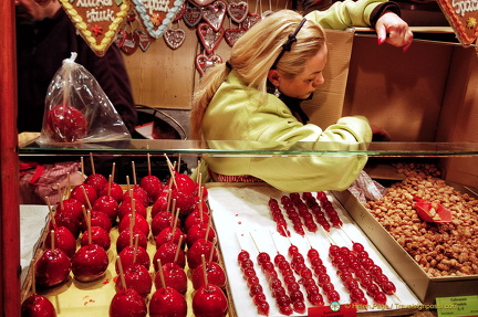 Toffee apples and candied nuts